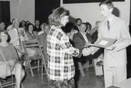 Fotografia  czarno-biała (odbitka)   z zakończenia konkursu na - "Najciekawsze Wydarzenie Mu...