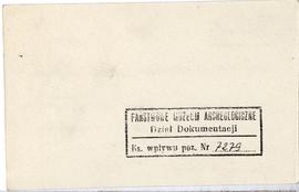 Fiszka z odręcznymi notatkami bibliograficznymi Józefa Żurowskiego  strona 2: pieczątka Działu Do...